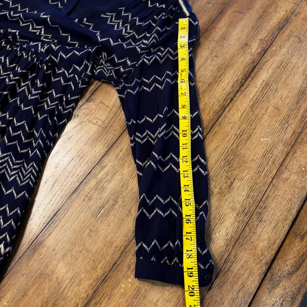 HOLDING HORSES neckline long